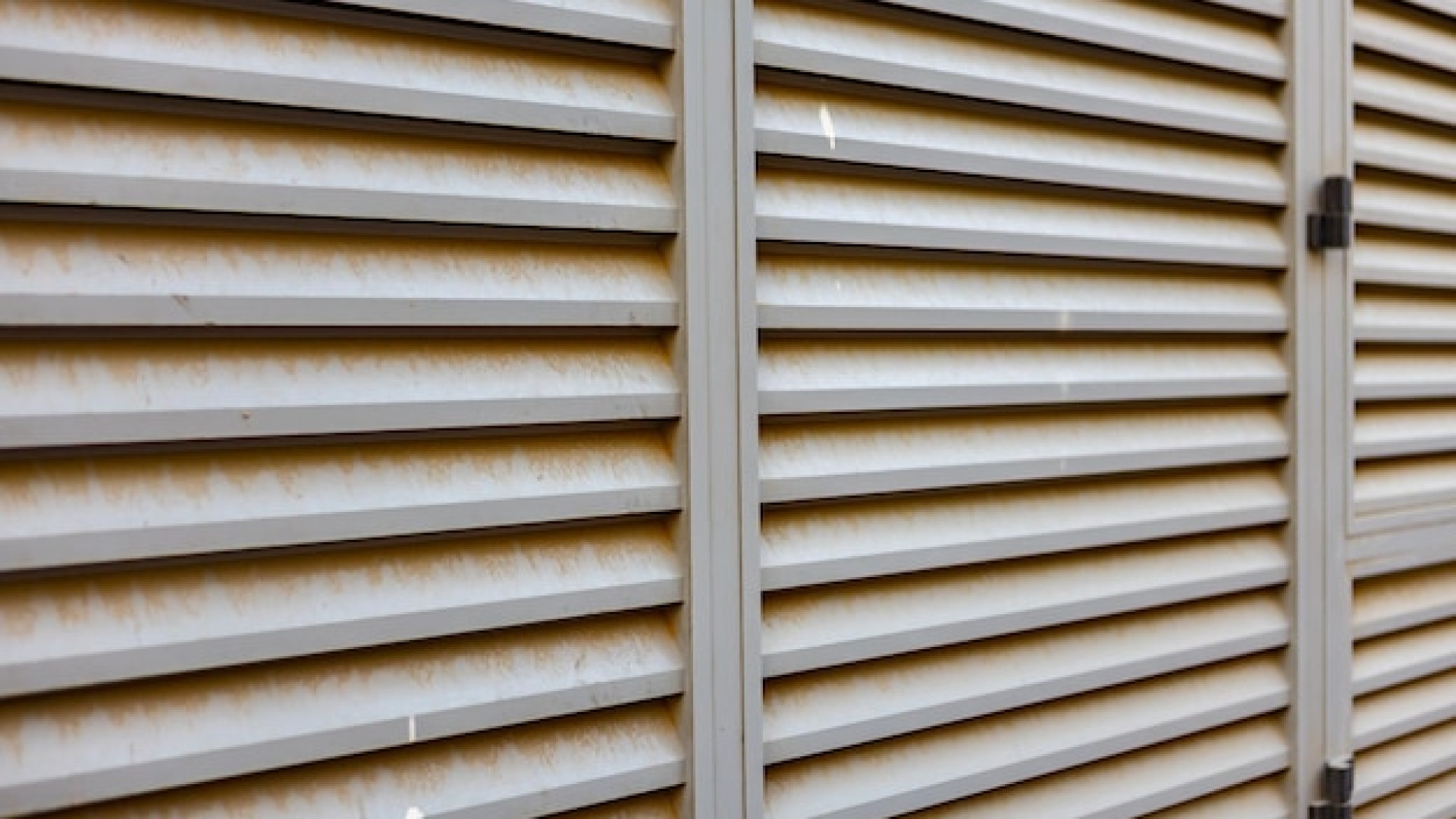 Volets coulissants : un design contemporain au service du confort